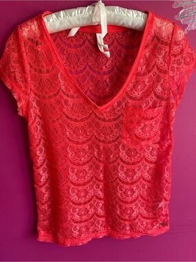 Aero Lace V-Neck Short Sleeve Top